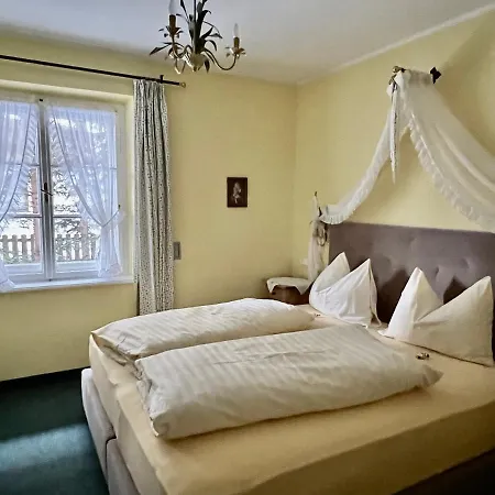 St. Oswald Apartment *